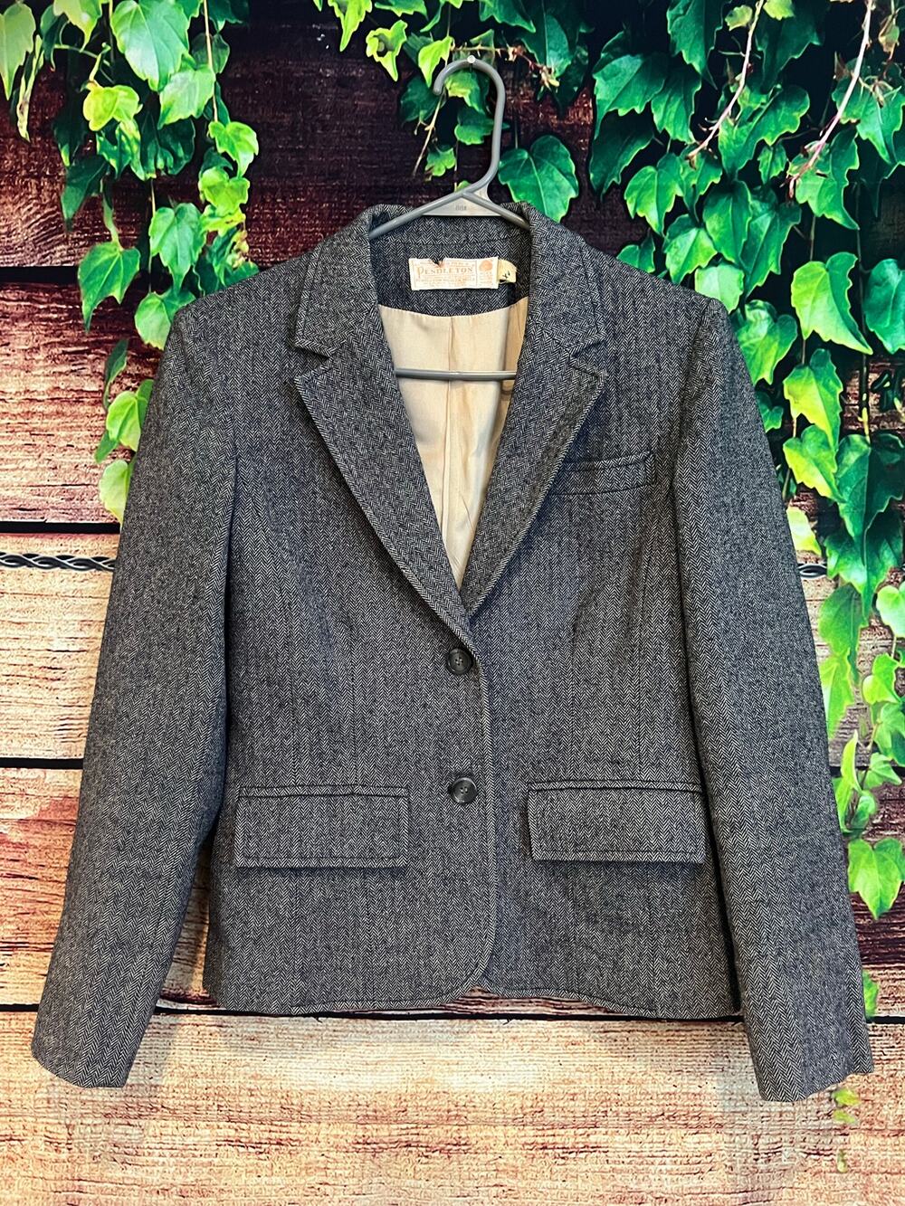Vintage Pendleton Woolen Mills Blazer 100% Pure Virgin Wool Women's XS PTP 17"